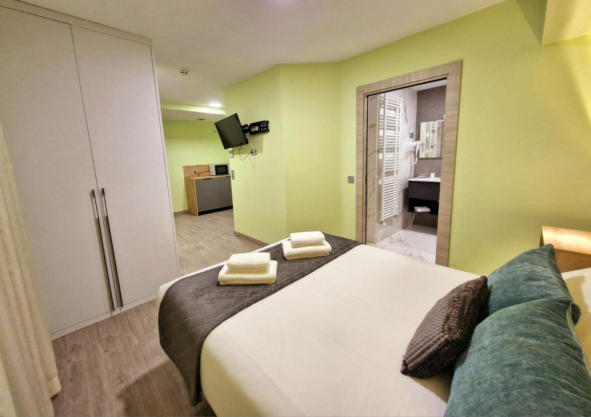 Feeling Home - Suites&Rooms Леон Экстерьер фото