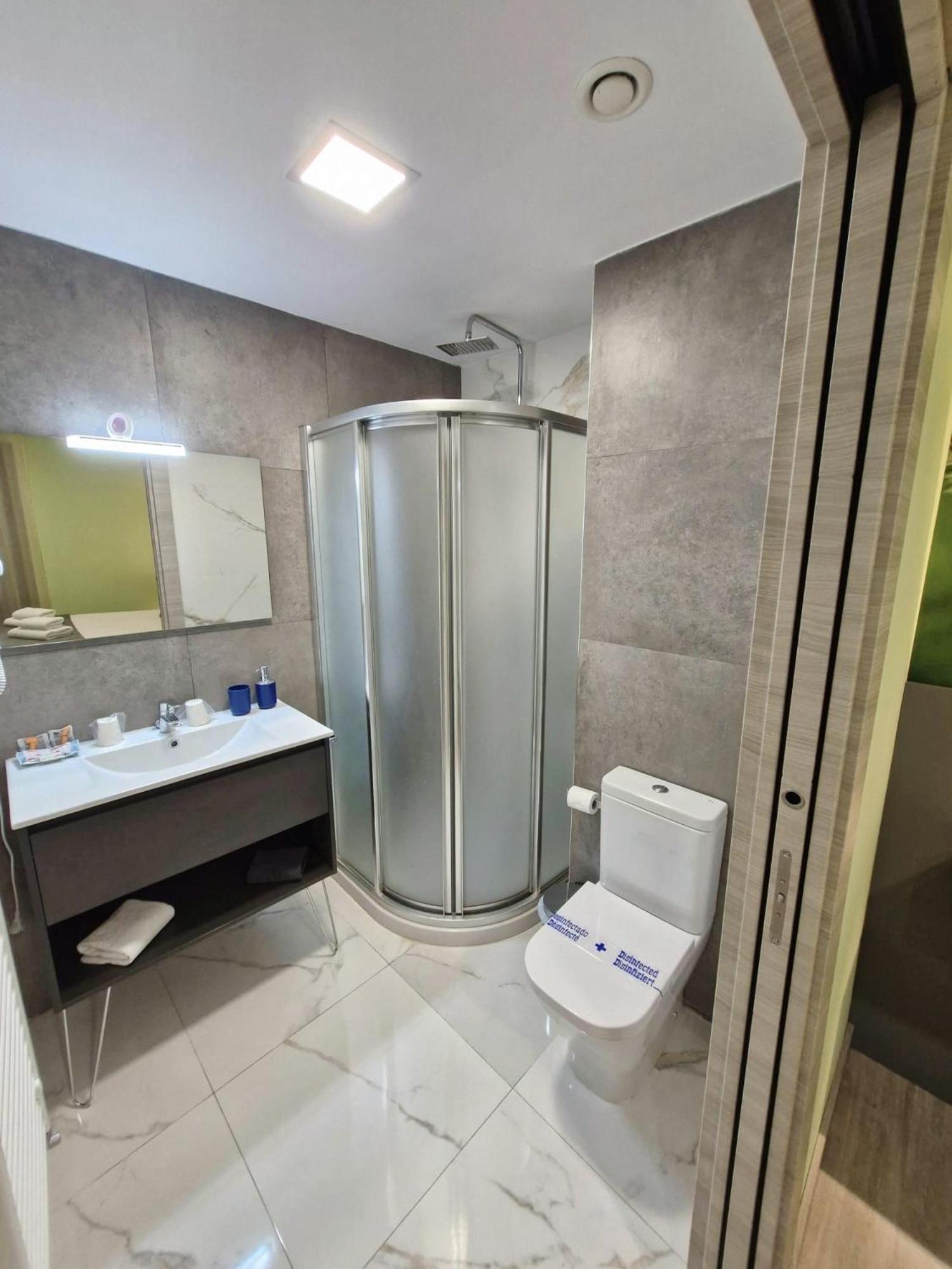 Feeling Home - Suites&Rooms Леон Экстерьер фото