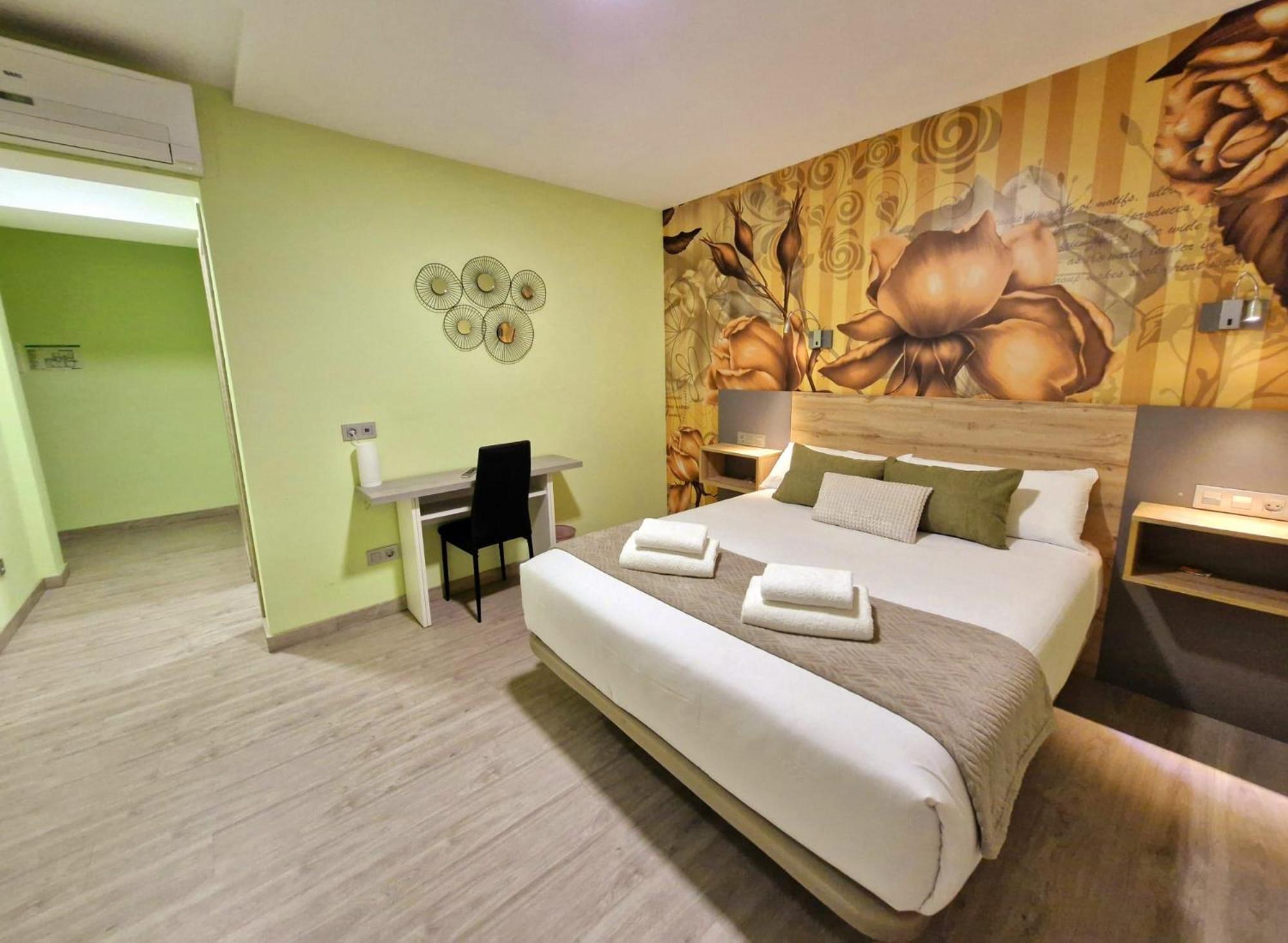 Feeling Home - Suites&Rooms Леон Экстерьер фото