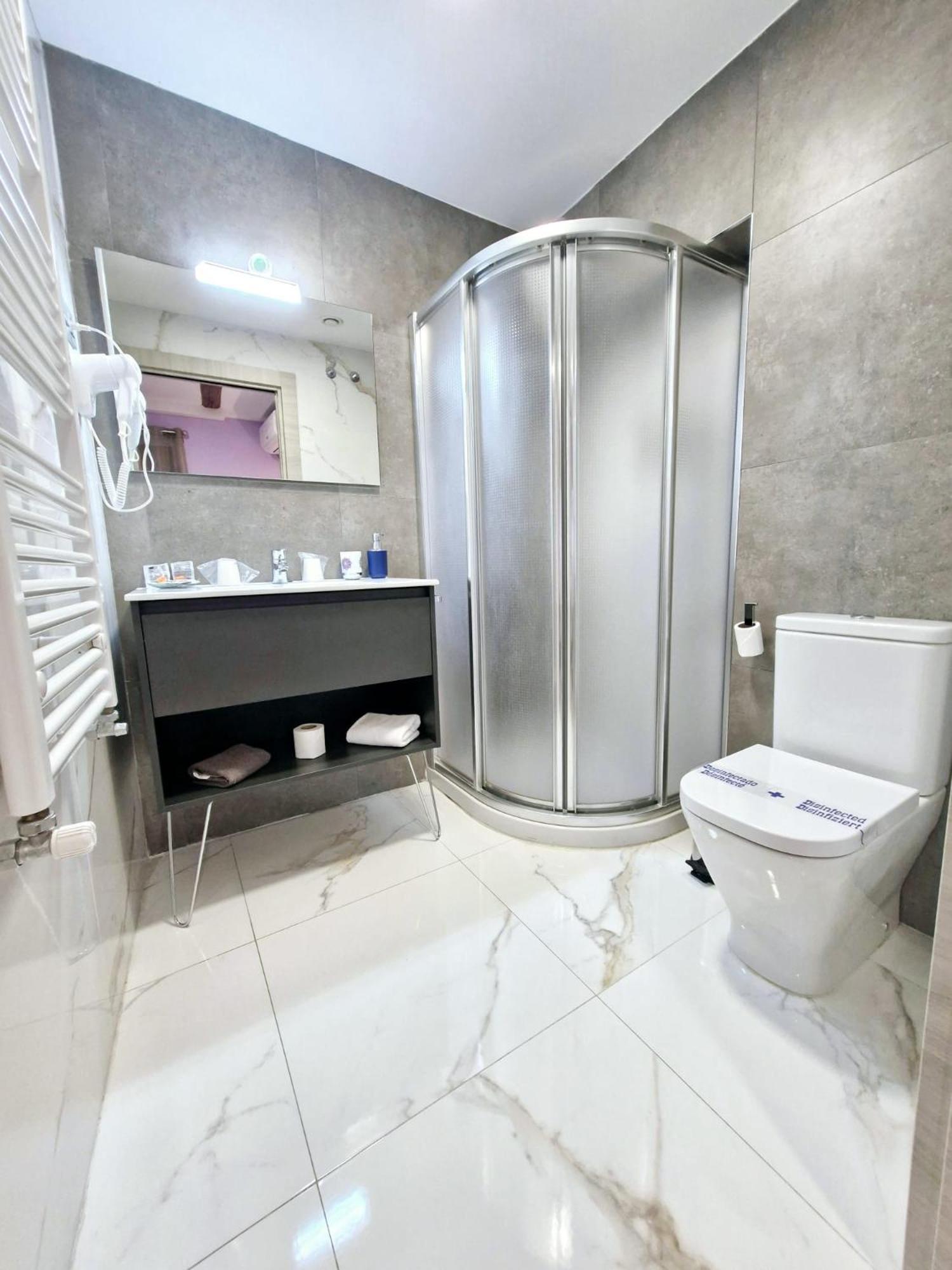 Feeling Home - Suites&Rooms Леон Экстерьер фото