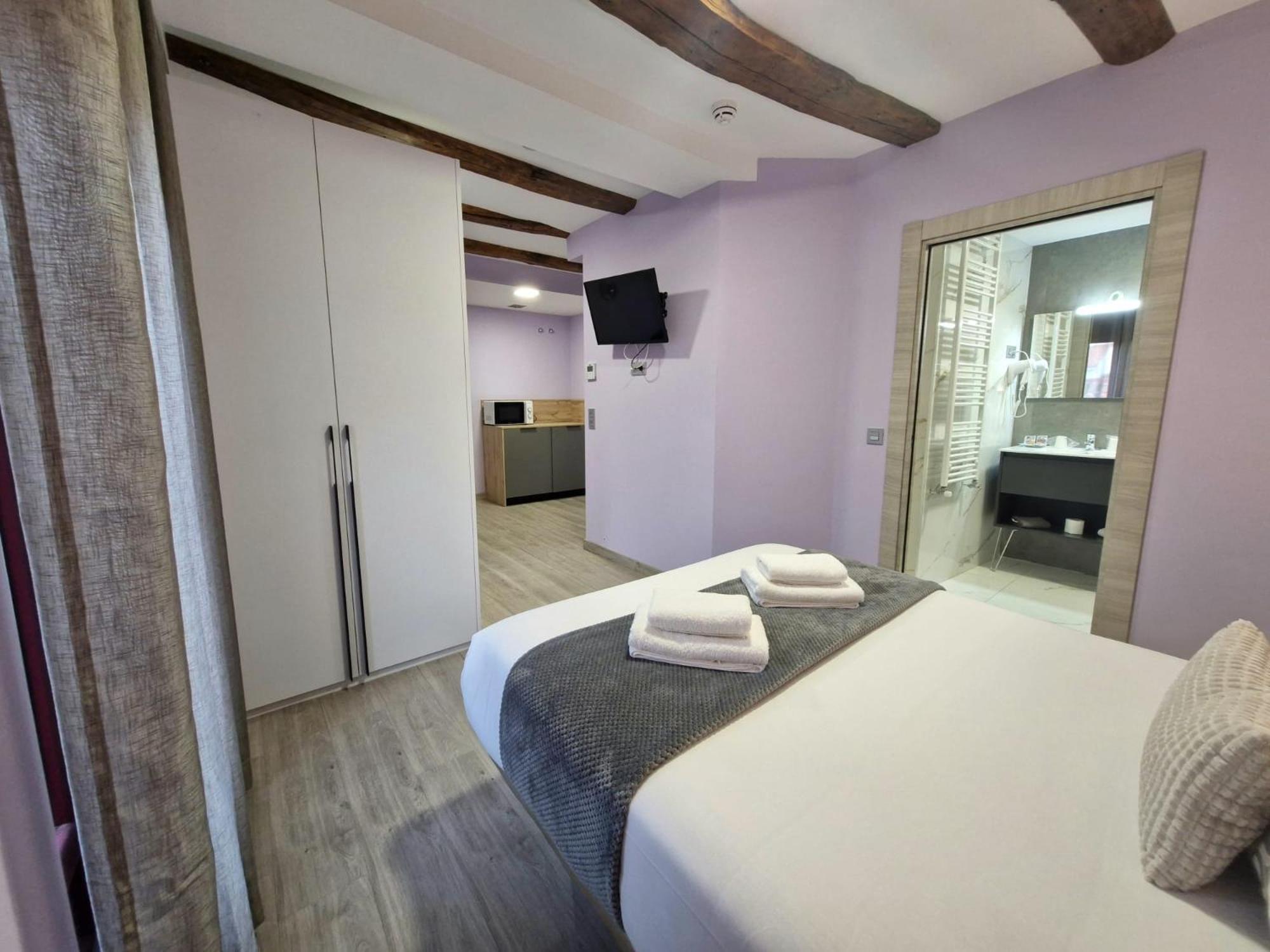 Feeling Home - Suites&Rooms Леон Экстерьер фото