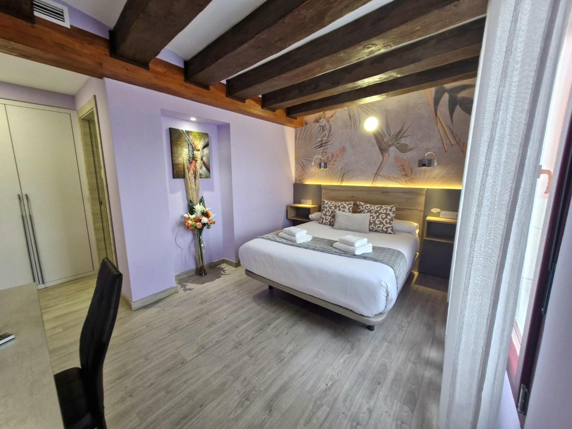 Feeling Home - Suites&Rooms Леон Экстерьер фото