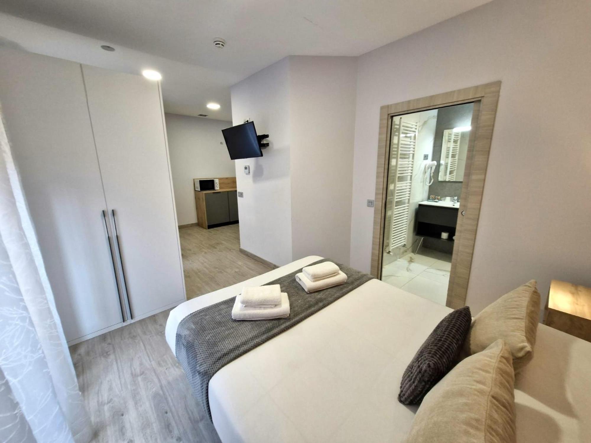 Feeling Home - Suites&Rooms Леон Экстерьер фото