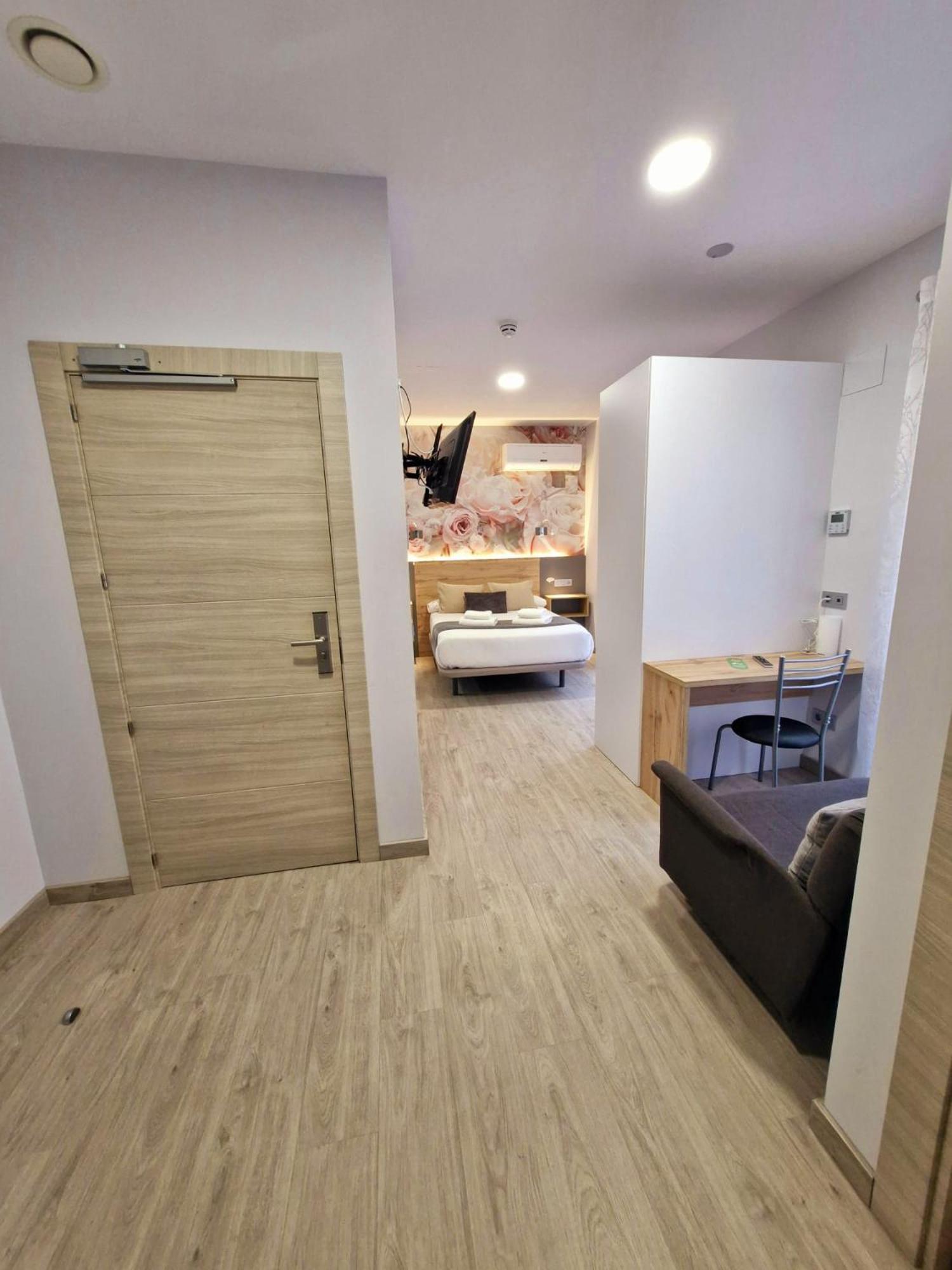 Feeling Home - Suites&Rooms Леон Экстерьер фото